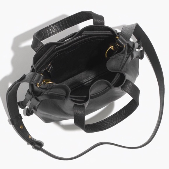 ✦NWT Madwell Drawstring Transport Crossbody✦ - Picture 3 of 4